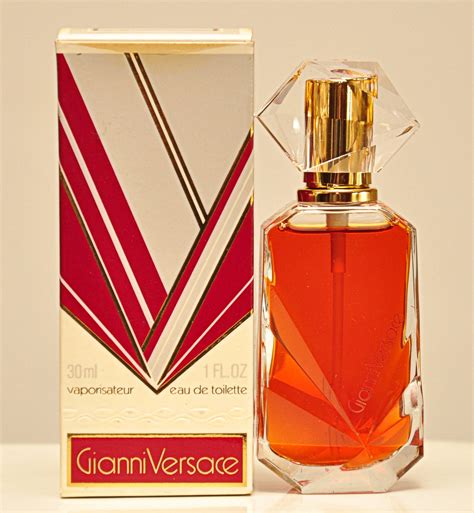 gianni versace profumo rosso donna|Amazon.it: Versace .